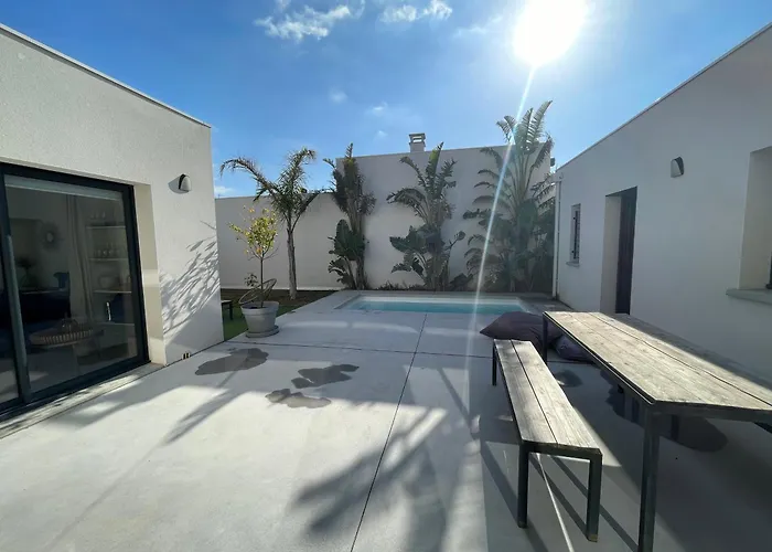 Oasis Blue Perpignan Canet