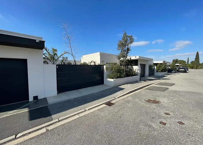 Oasis Blue Perpignan Canet