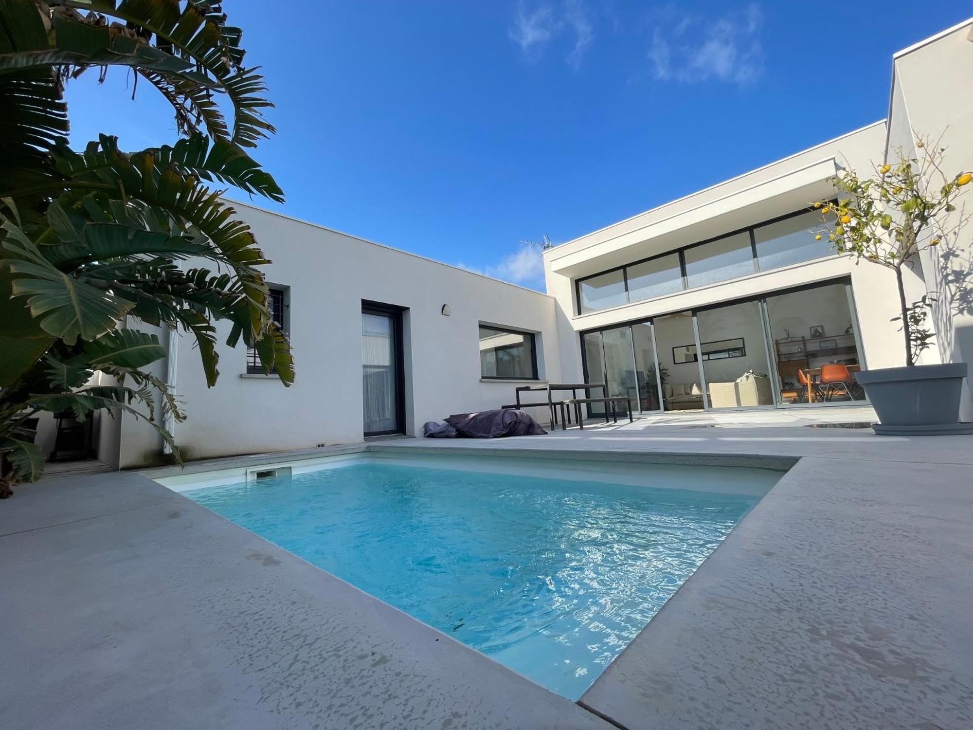 Oasis Blue Canet Villa